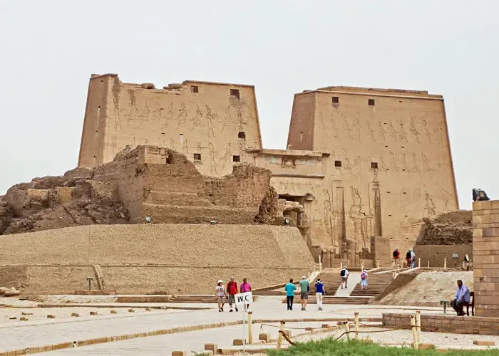 ルクソール~アスワン間 エドフ&コム・オンボ神殿 日帰りツアー in Aswan — view 4