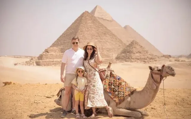 Giza Pyramids & Sphinx Group Tour from Cairo