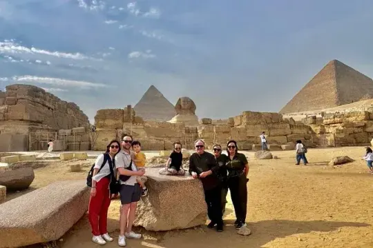 Multilingual Egypt Tours 2026 | Best Language Tips for Cairo, Luxor & Aswan Operators