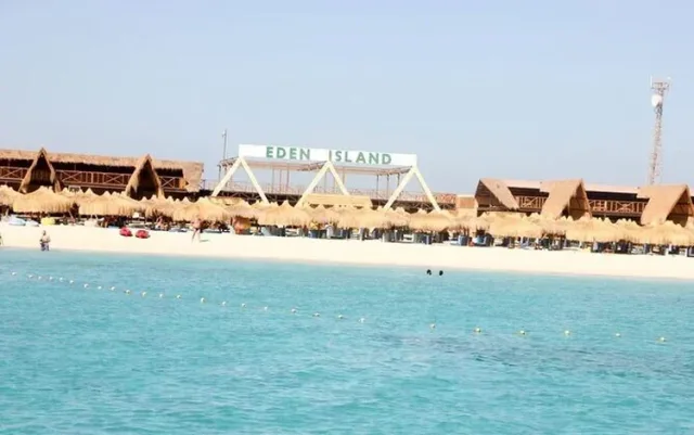 Luxury Eden Island Boat Trip