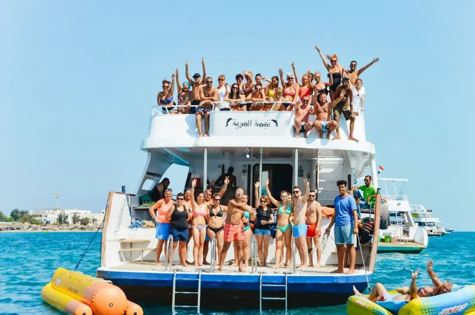 Maldives White Island Private Boat Tour — view 2
