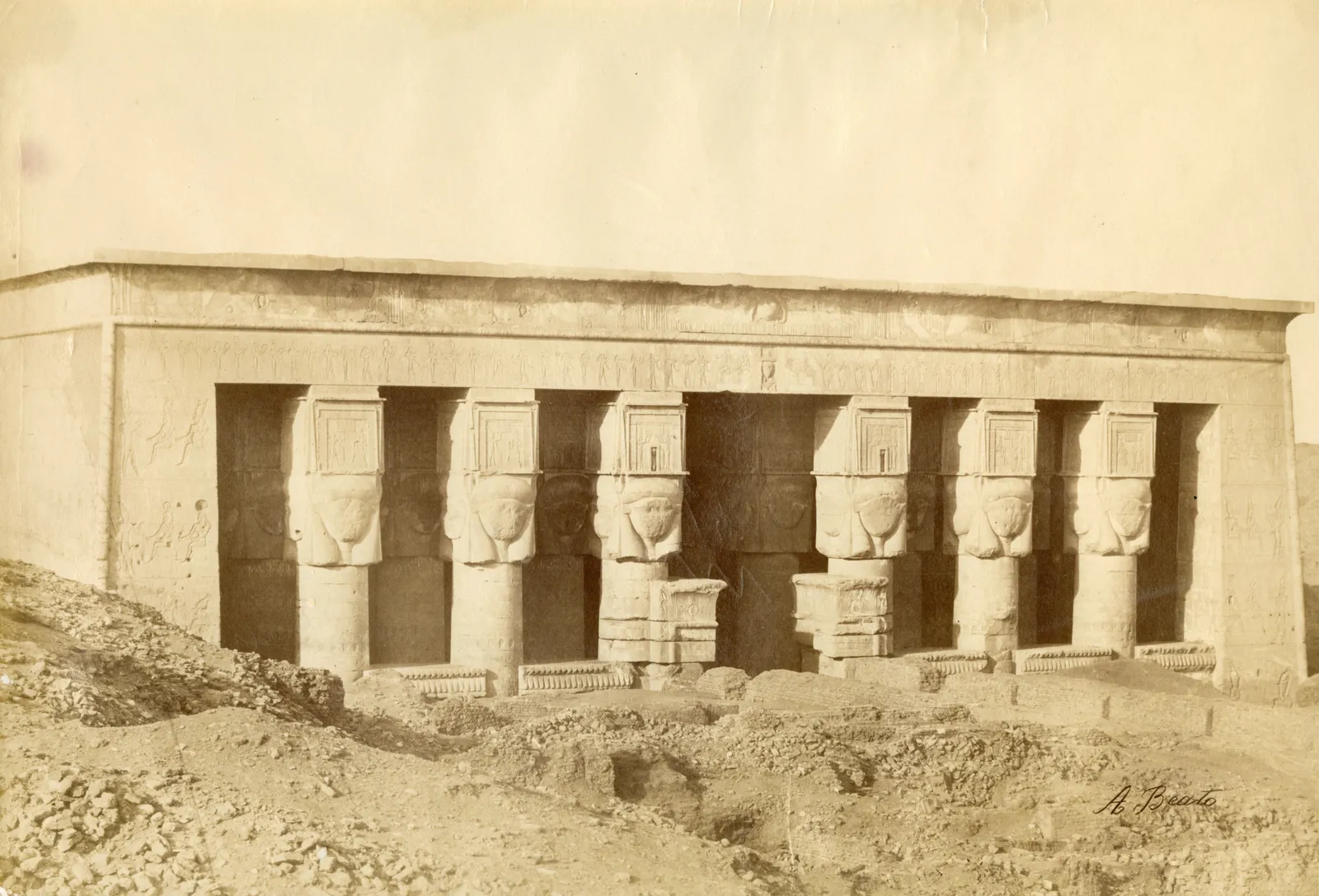 جولة خاصة إلى معبد دندرة photo 5
