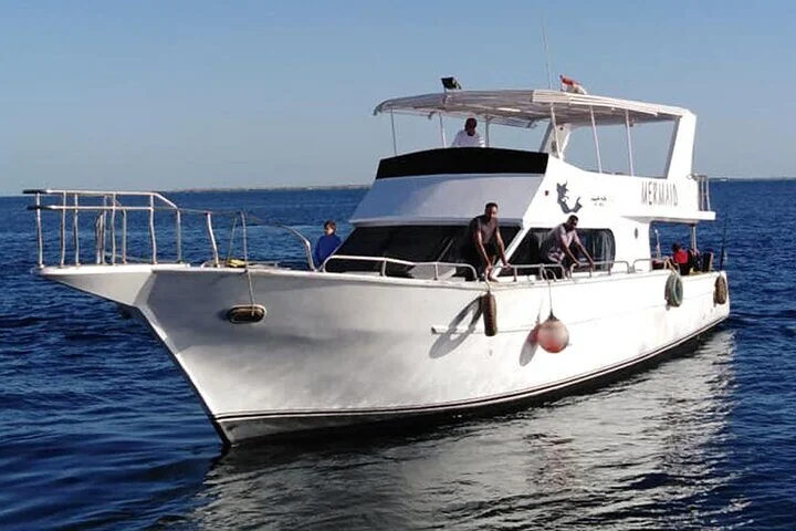 Croisière au coucher du soleil sur un yacht privé