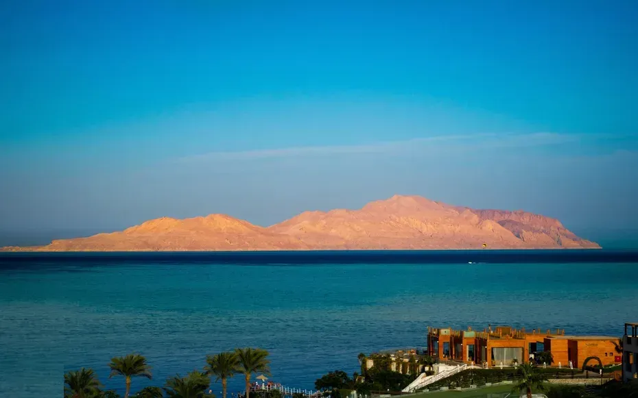 Tiran-eiland 4-riffen snorkeltour photo 2